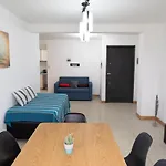 Happy Guest Apart 17