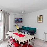 Gray Fox Apartments 25 De Mayo