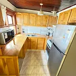 Casa 2 Dorm Av. Alem