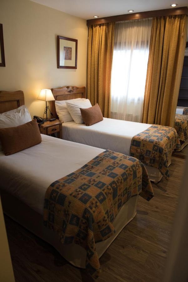Del Bosque Apartahotel