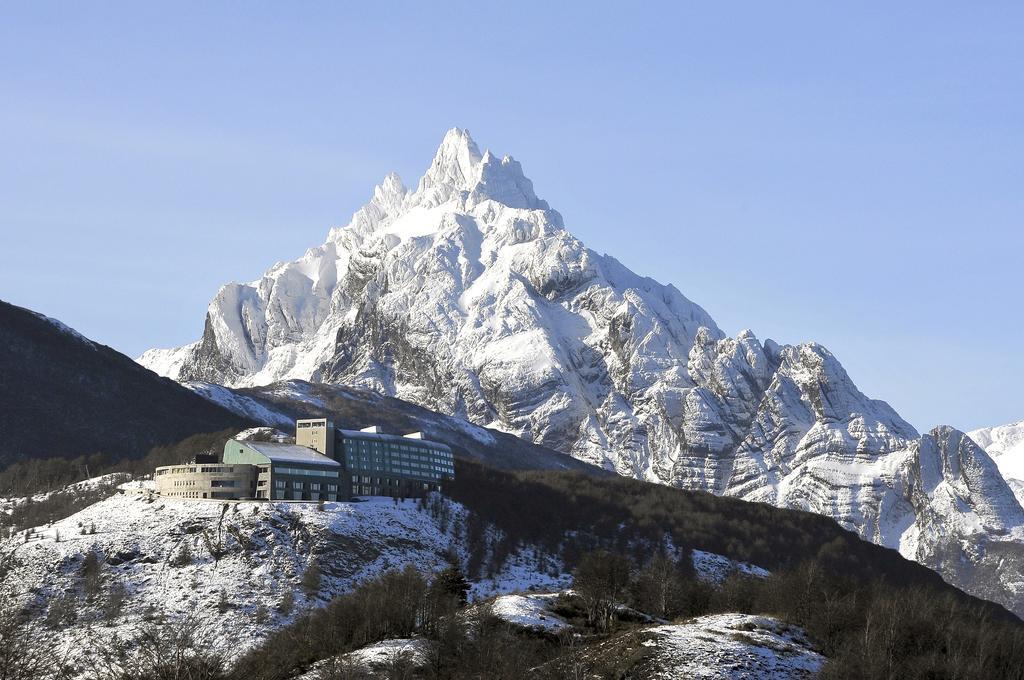 Arakur & Hotel 5*