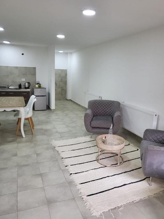Distinguido Departamento *