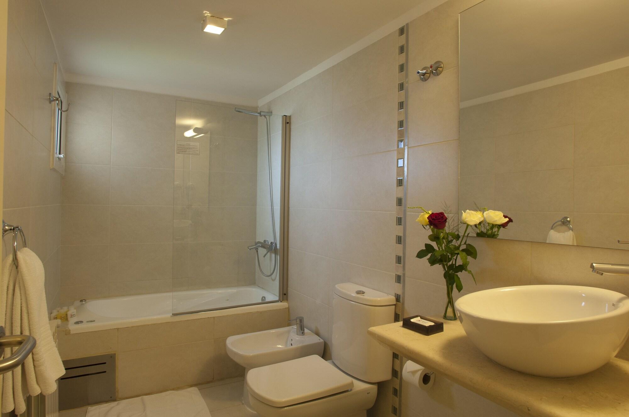 Lengas Hotel 3*