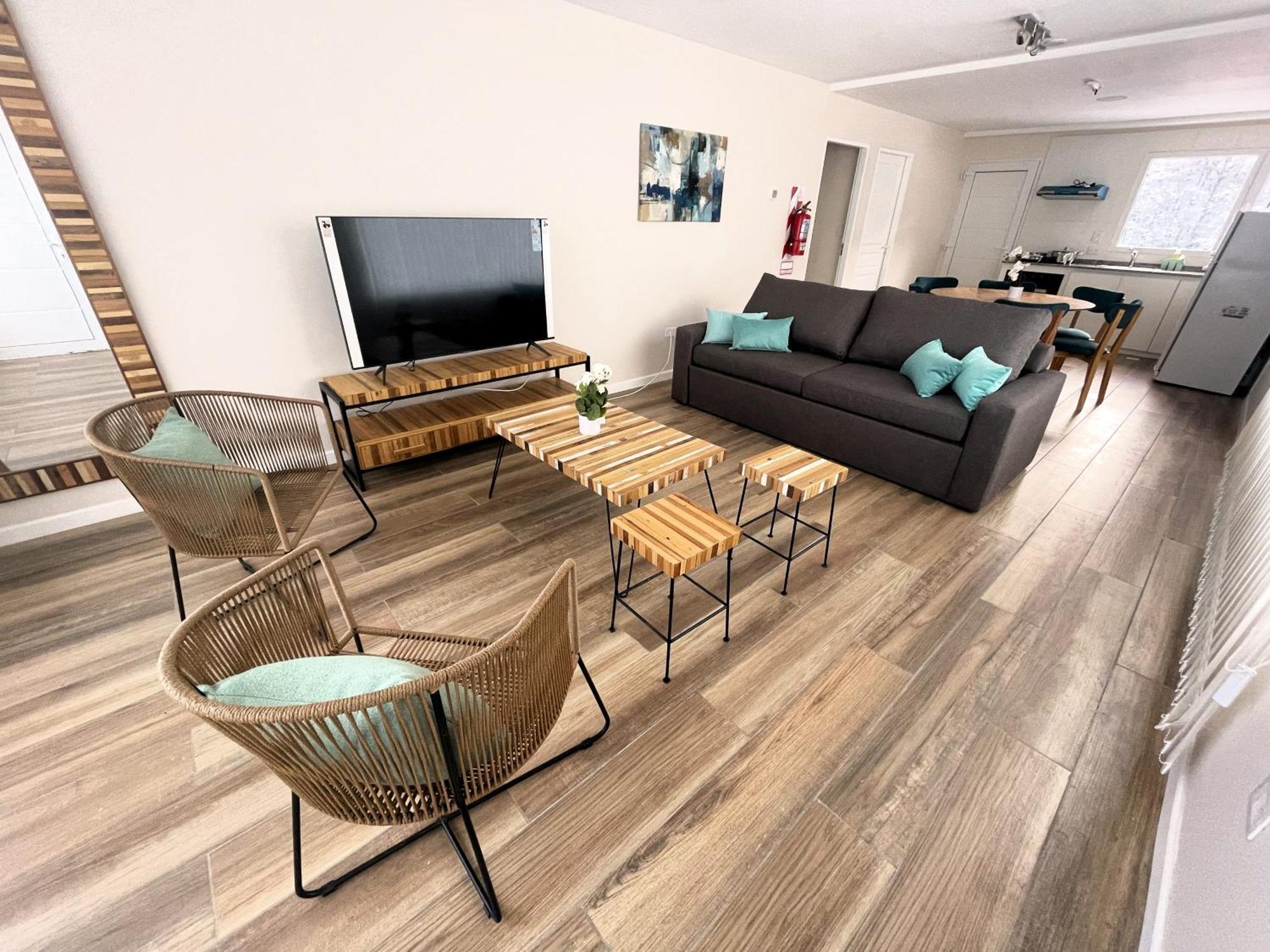 Amigos Del Fin Del Mundo Apartamento *