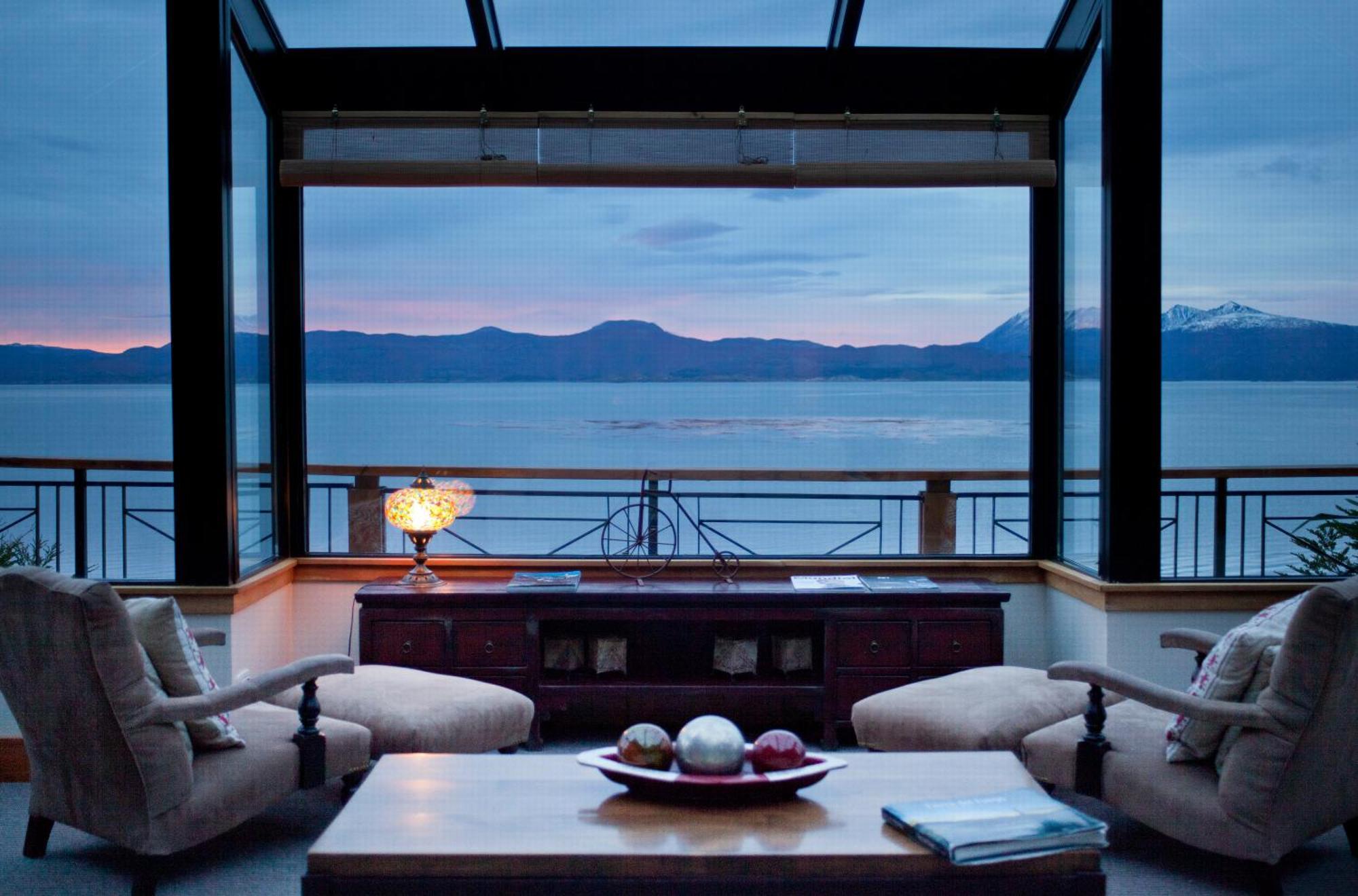 Hotel Cauquenes + + Experiences