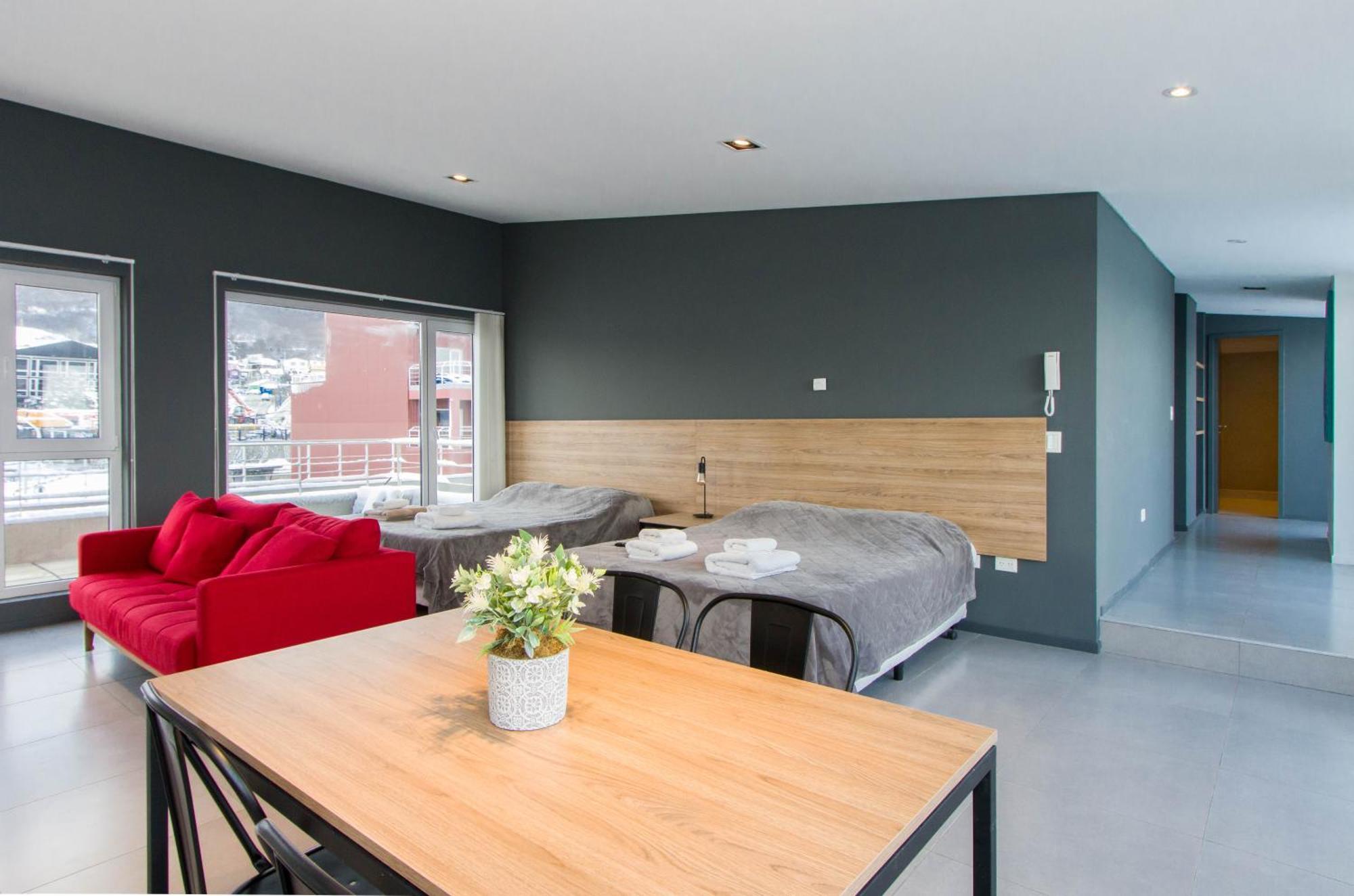 De La Costa Apartment *