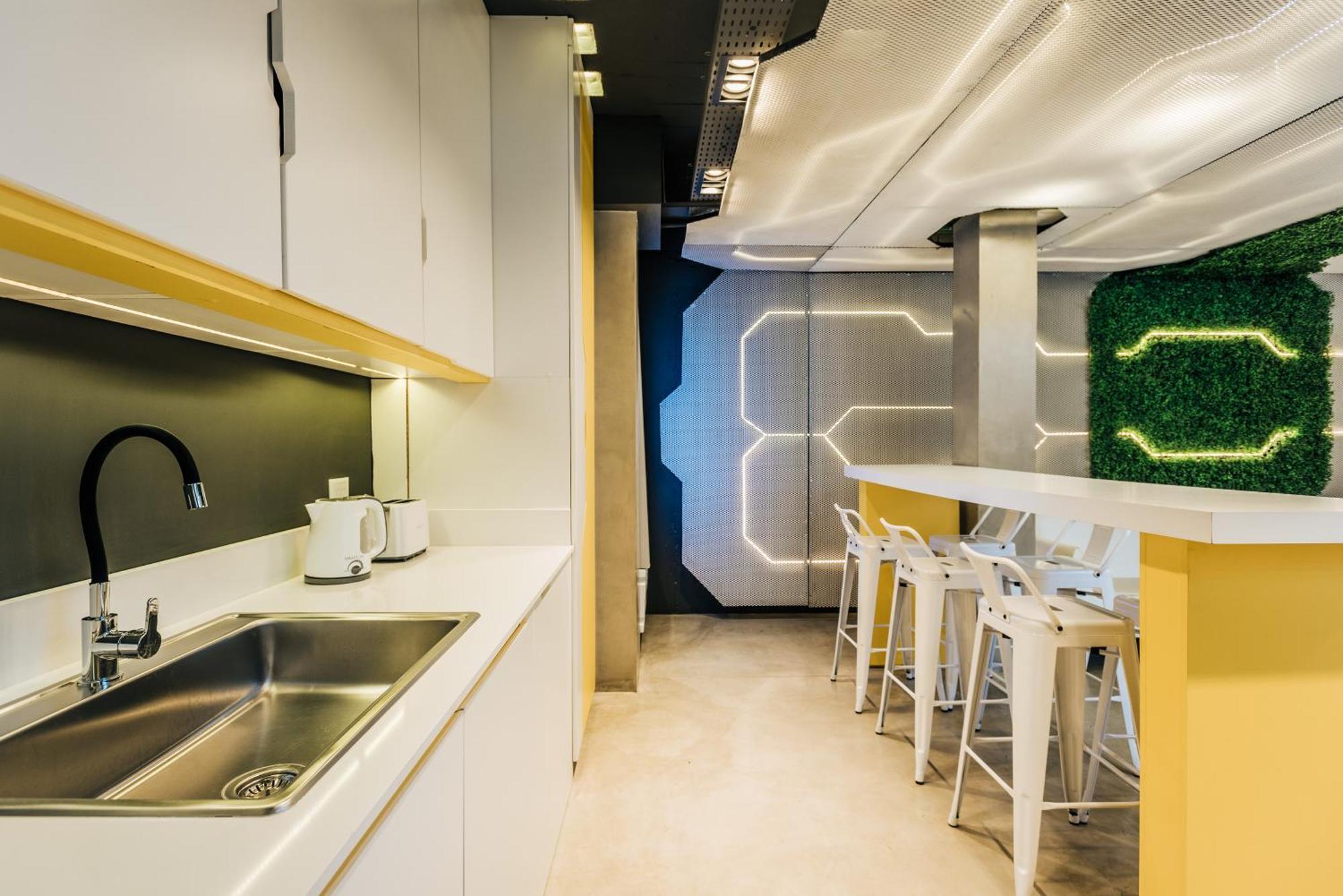 Underground Capsule Hostal