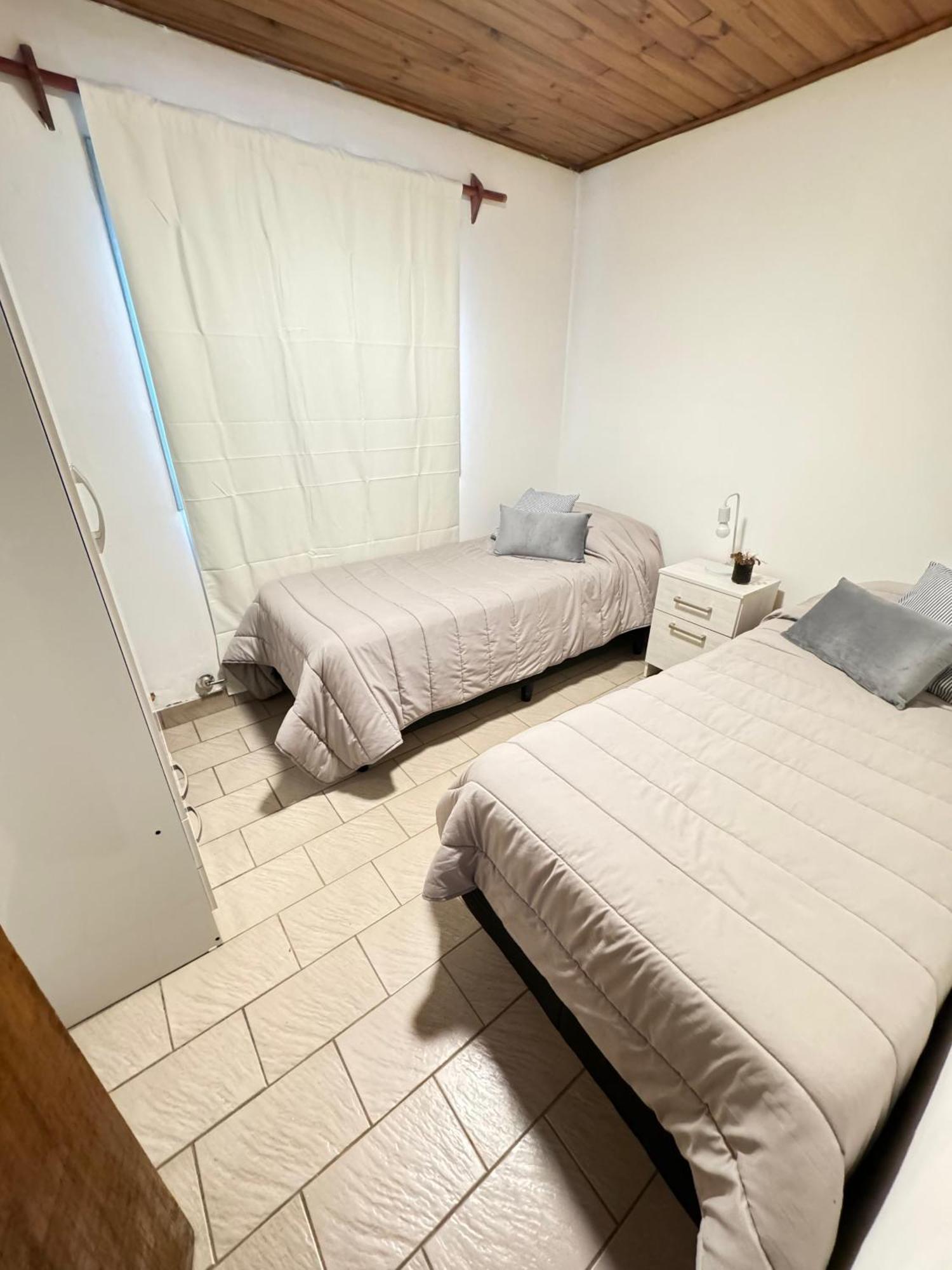 Casa 2 Dorm Av. Alem Сasa de vacaciones