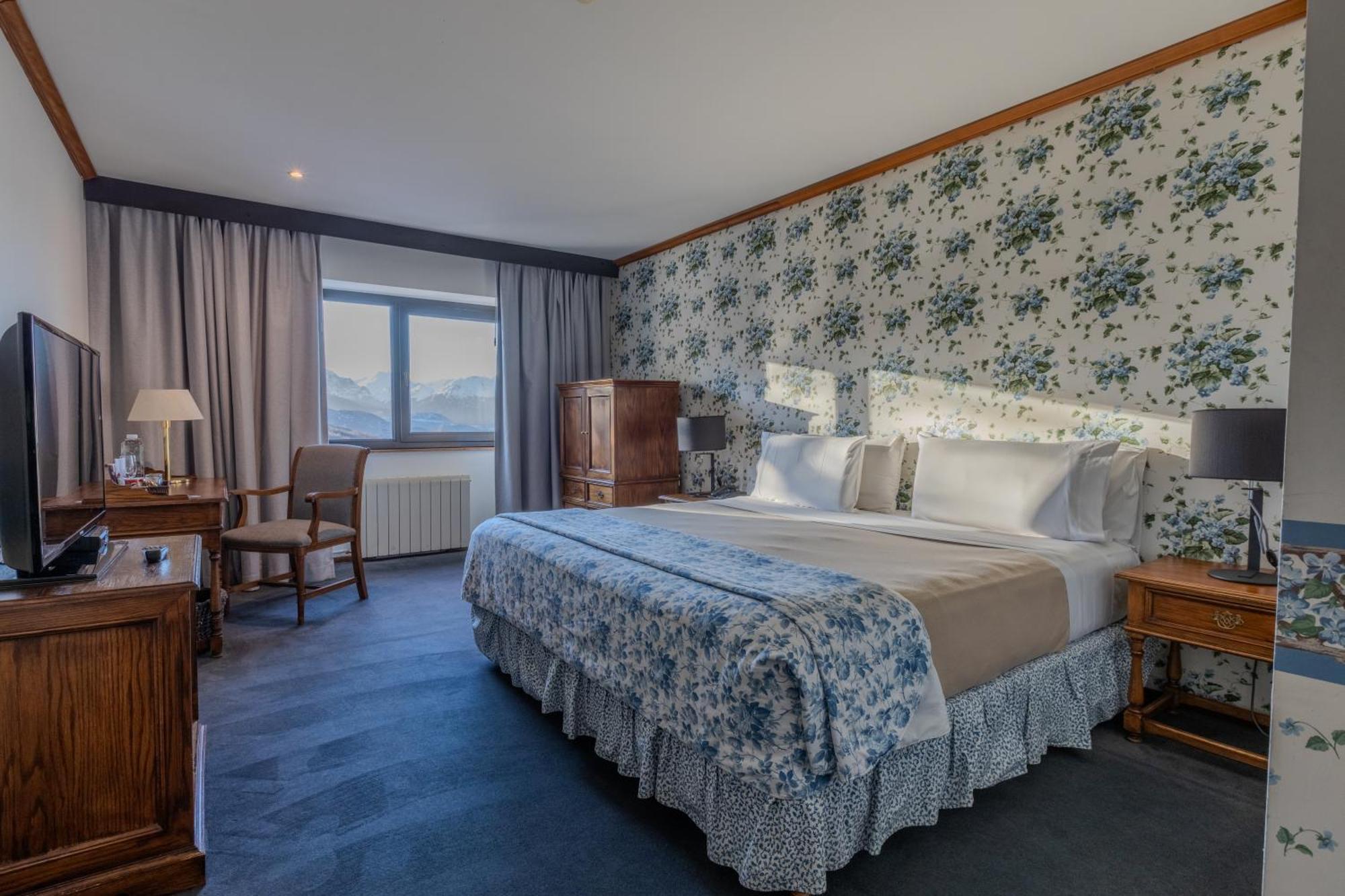 Hayas Hotel
