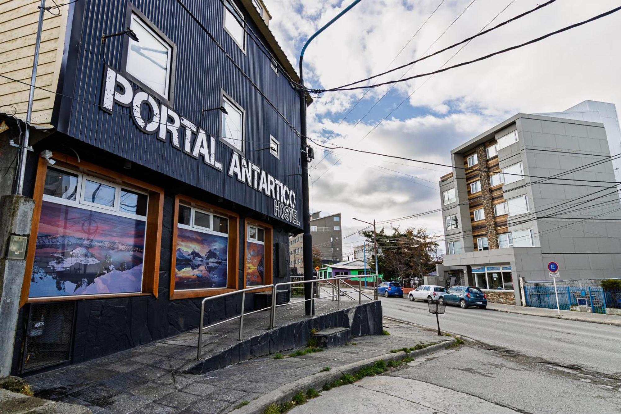 Portal Antartlco Hostal Ushuaia