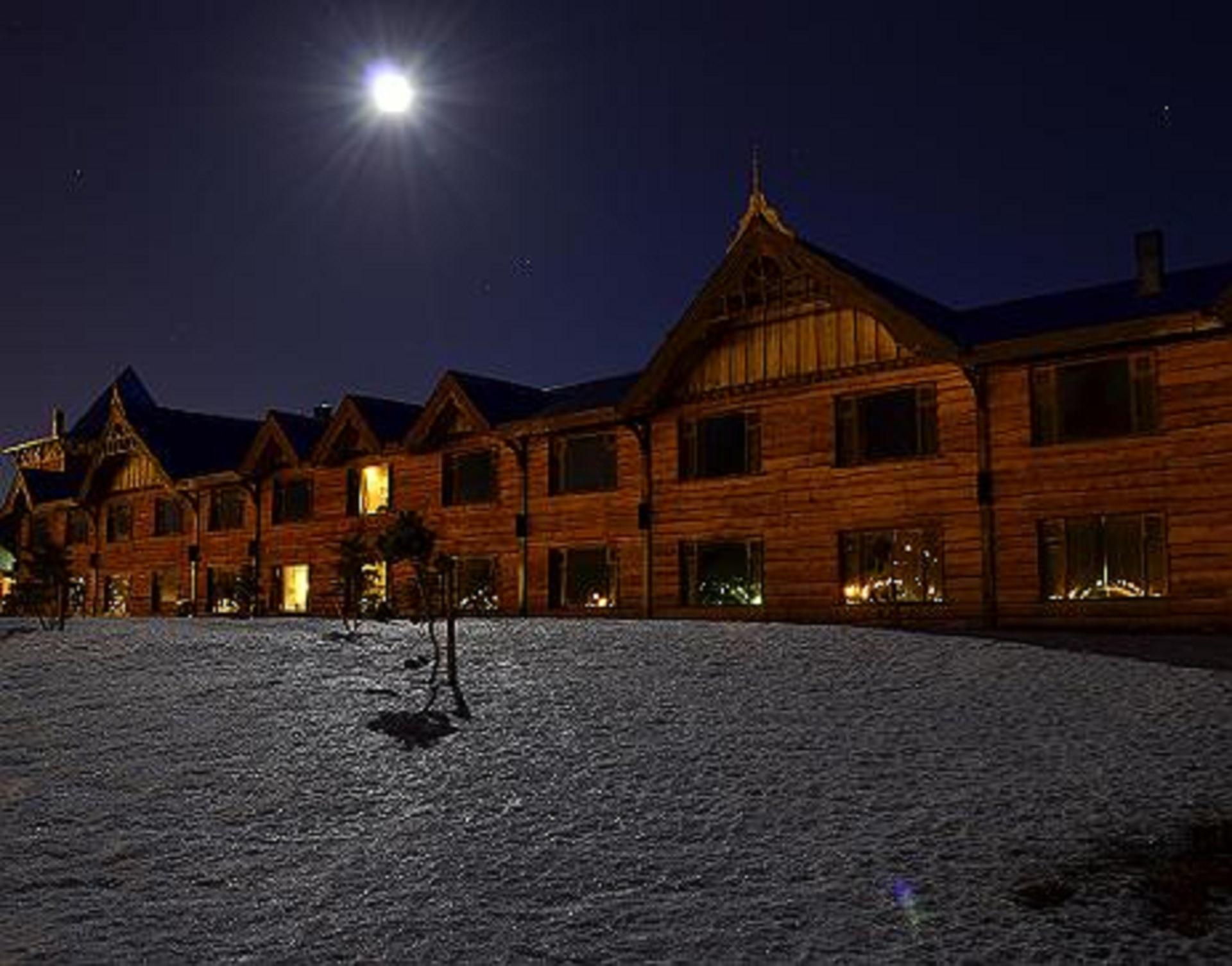 Nires Hotel