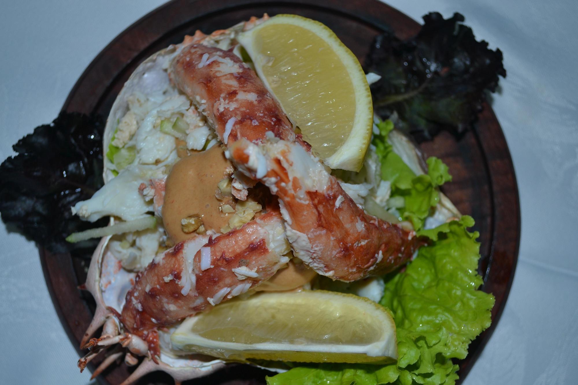 Y Restaurante America Inn
