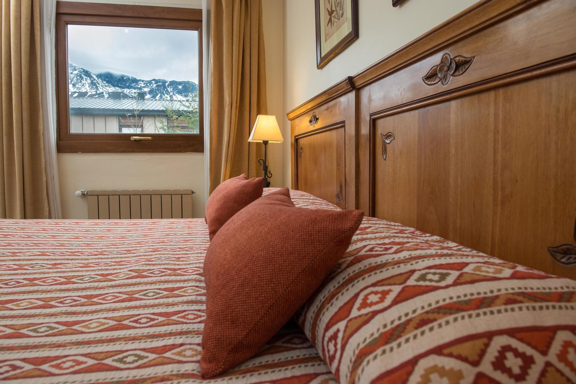 Del Bosque Apartahotel