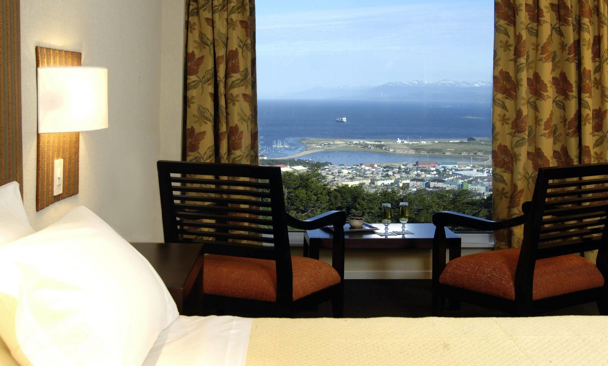 Hotel Acebos 4*