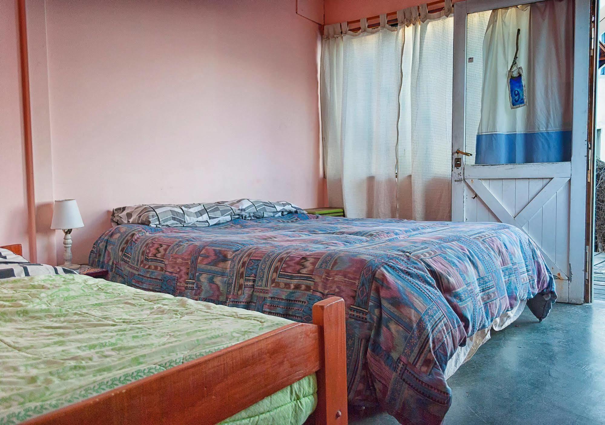 Cormoranes Hostal *
