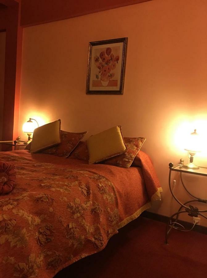 Residencia Linares Inn