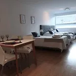 Ona Shelter