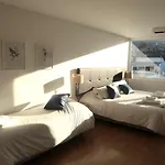 Ona Shelter