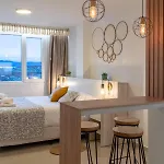 Studio 1884