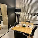 Seaport Apartment Studio Austral 401