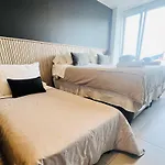 Seaport Apartment Studio Austral 401