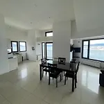 Entire Apartment In The Center, Top Floor With View Of The Beagle