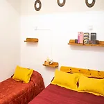 AKAR: Un apartamento acogedor en el fin del mundo
