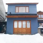 Entre Montanas