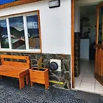 Ushuaia Magnifica, Pb Luminoso Y Calido Departamento Con Asador