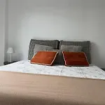 Gray Fox Apartments Hy