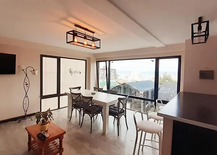 Céntrico, Cómodo y Cálido, Dto con Hermosa Vista