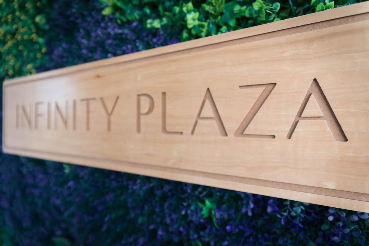 Miras - Infinity Plaza 2a