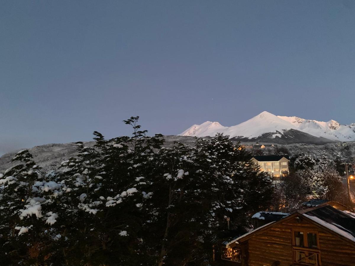 Apartamento Disfruta La Vista Del Canal De Beagle! Departamento Tranquilo Rodeado De Arboles Y Montanas