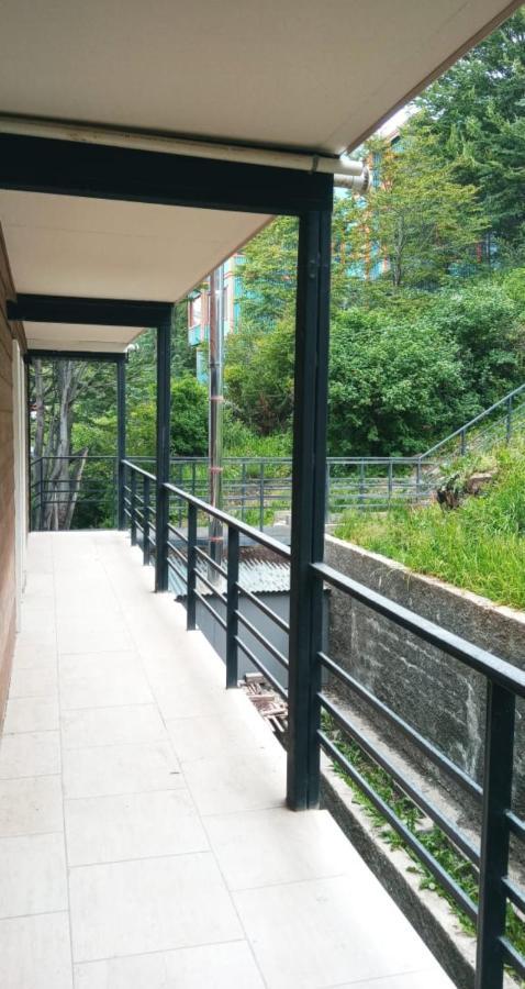 Aparahik *