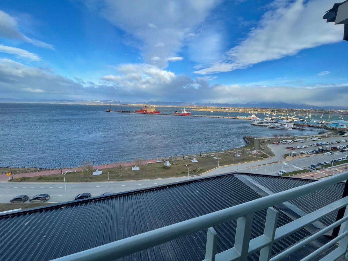 Entire In The Center, Floor With View Of The Beagle Ushuaia