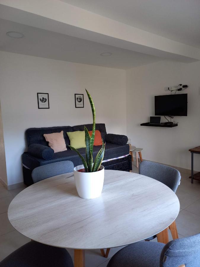 Kamshen Apartment *