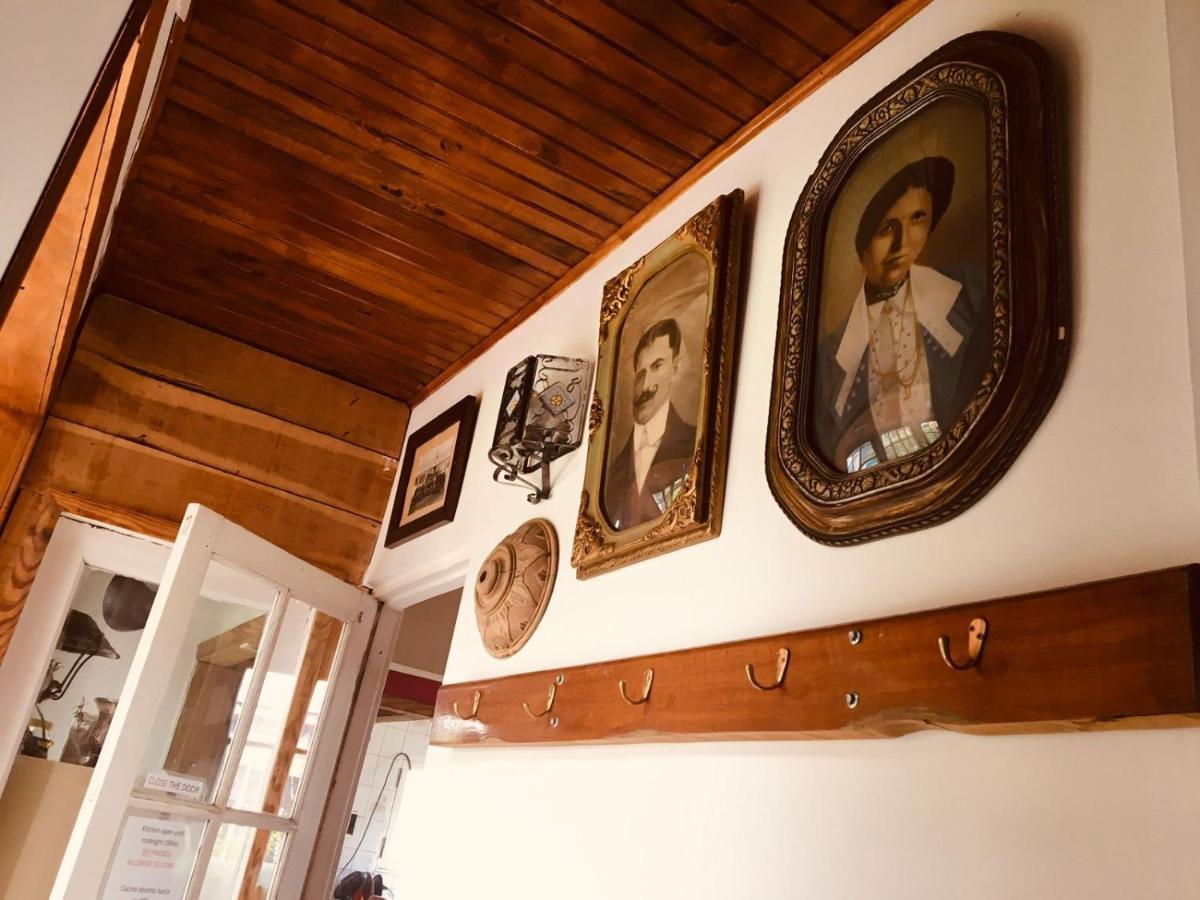 House 1903 Hostal *