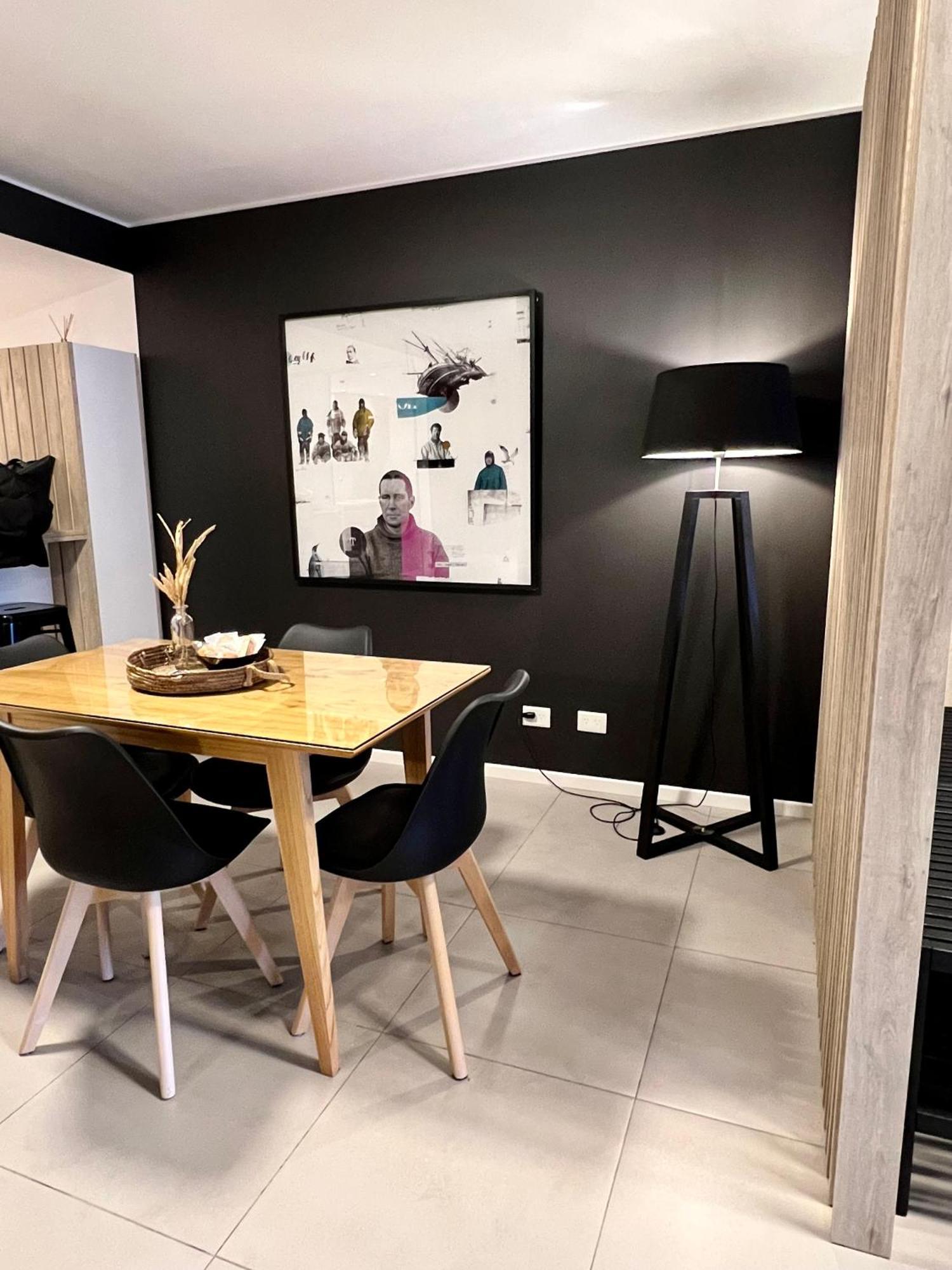 Seaport Austral 401 Apartment