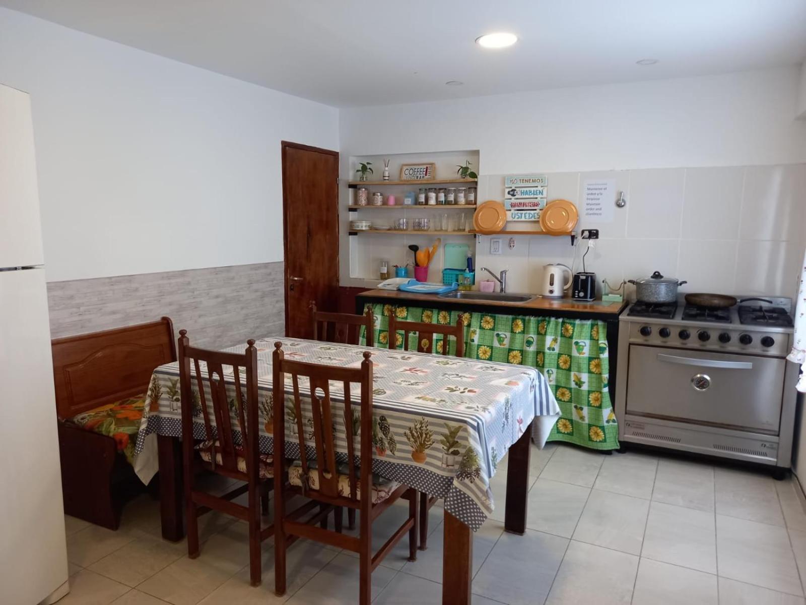 Hostel Comunidad Ushuaia Pensión