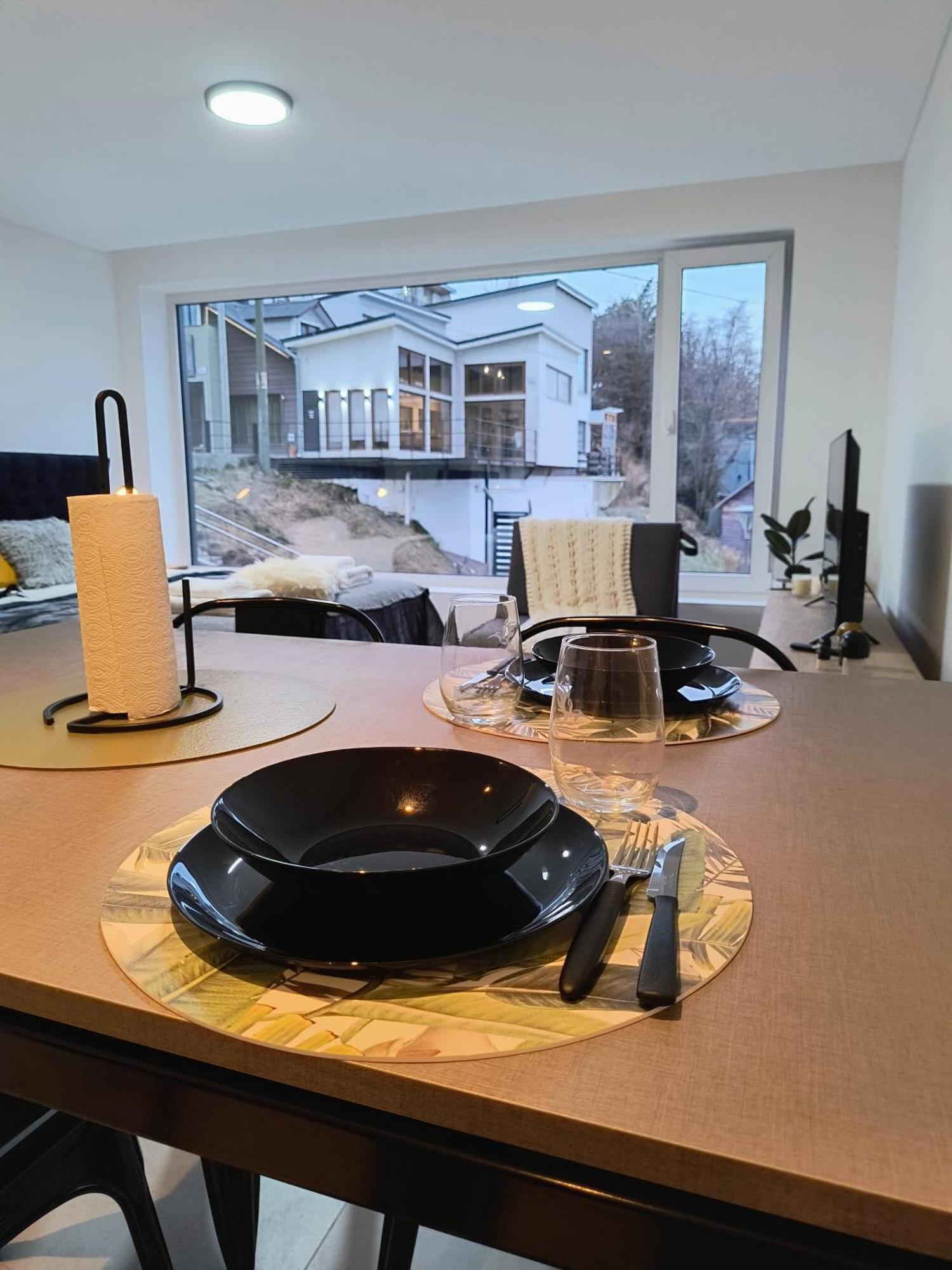 Apartsuite308 *