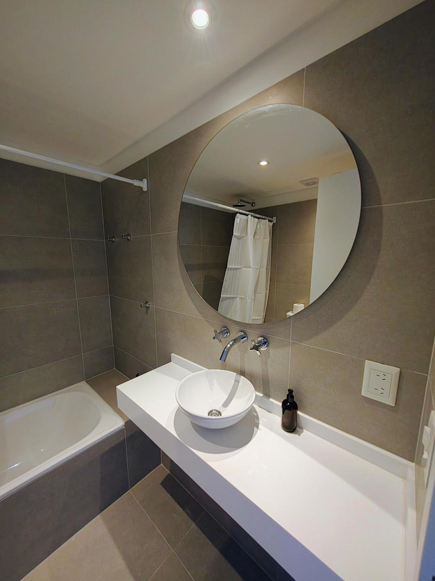 Southern - Sm810 Apartment *