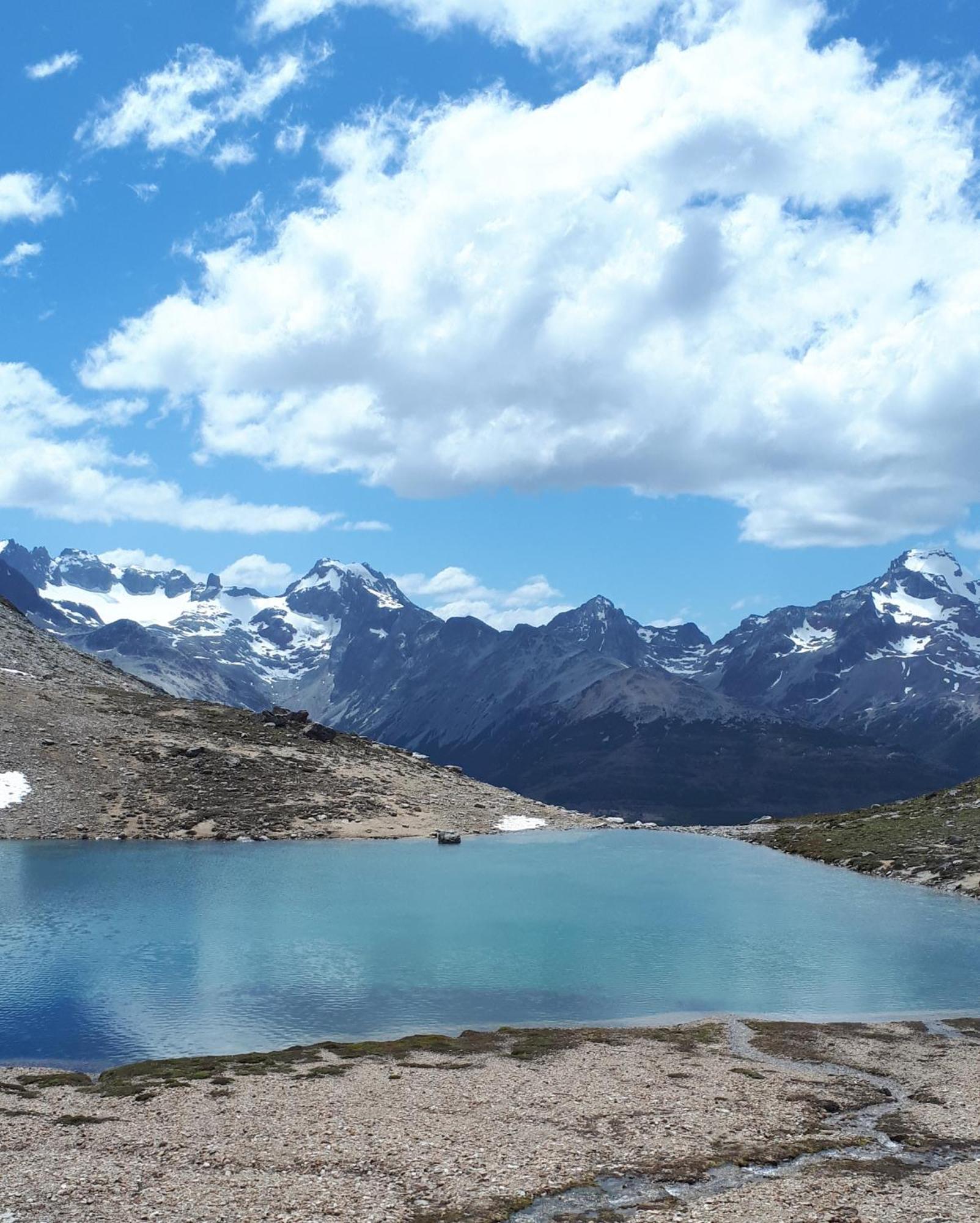 Con Vista Al Canal Y Cercano Al Centro De La Ciudad Ushuaia