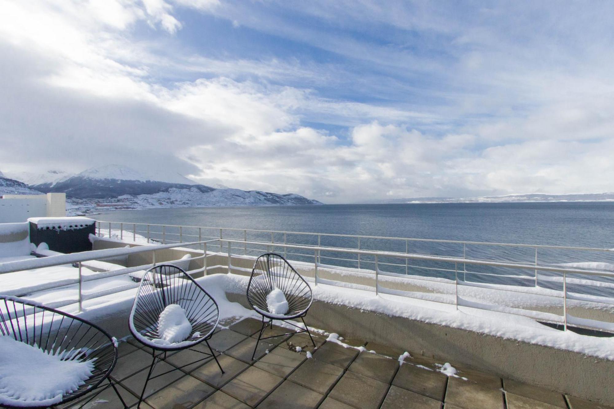 De La Costa * Ushuaia