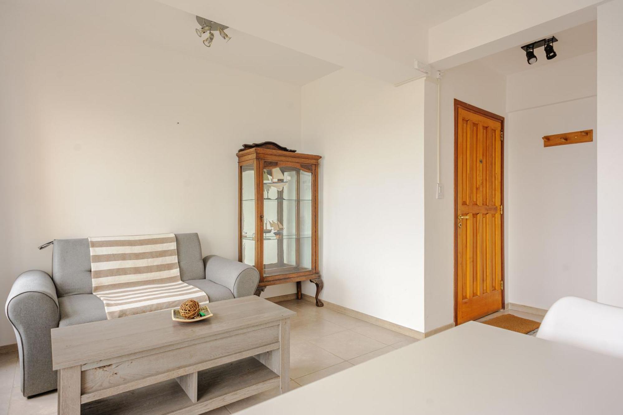 Gray Fox Roca Apartment *