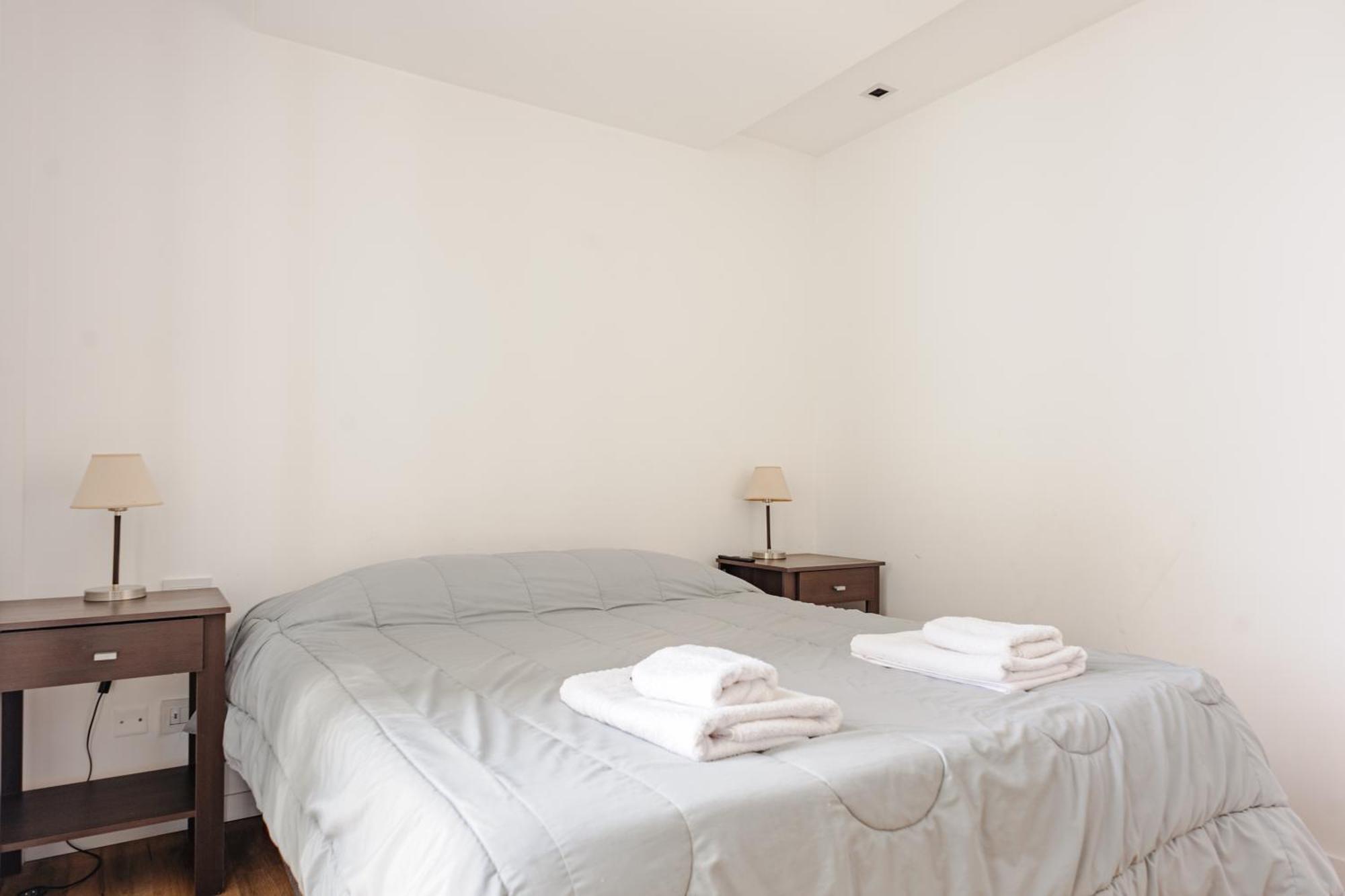 Gray Fox Rosas Apartamento