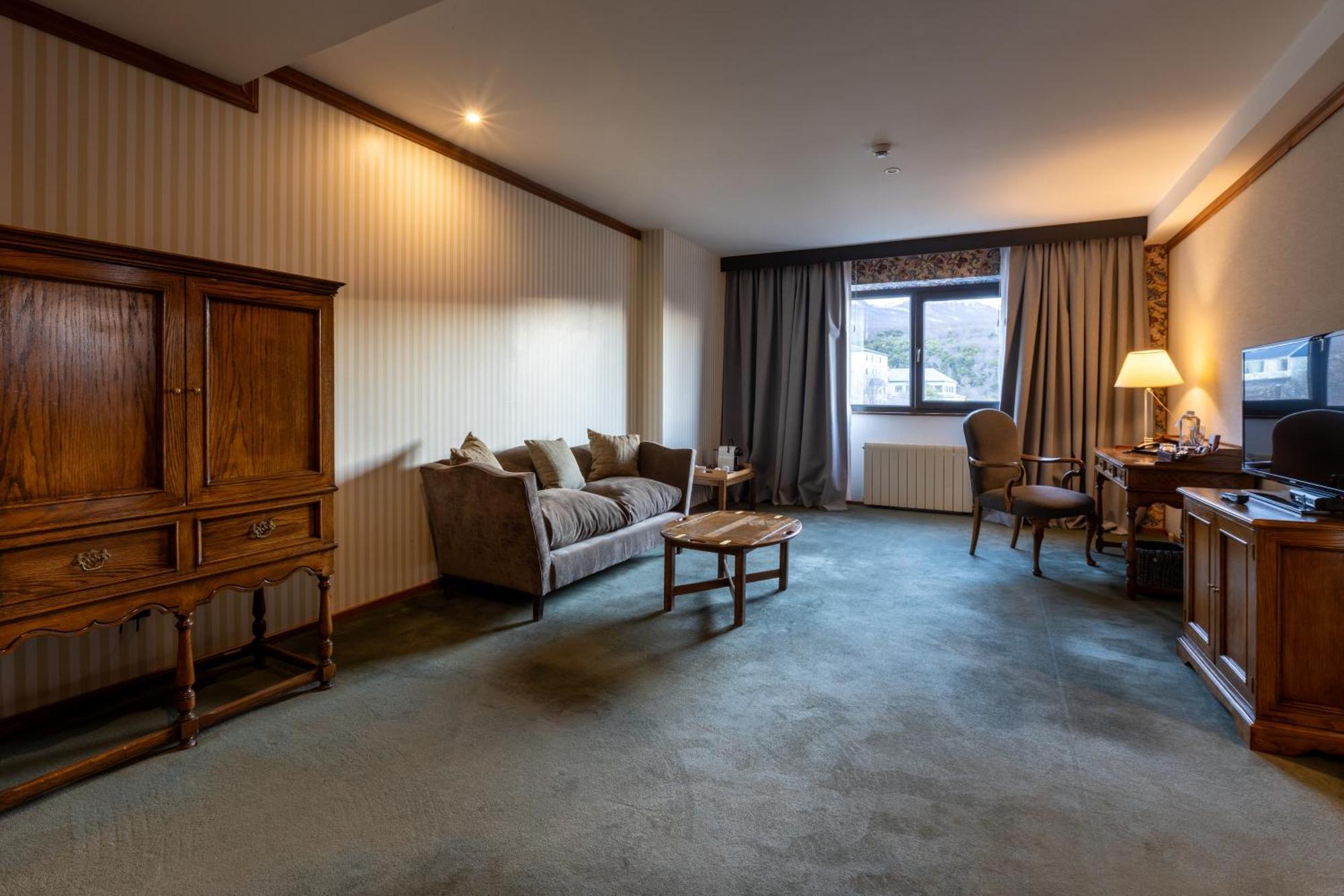 Hayas Hotel 5*