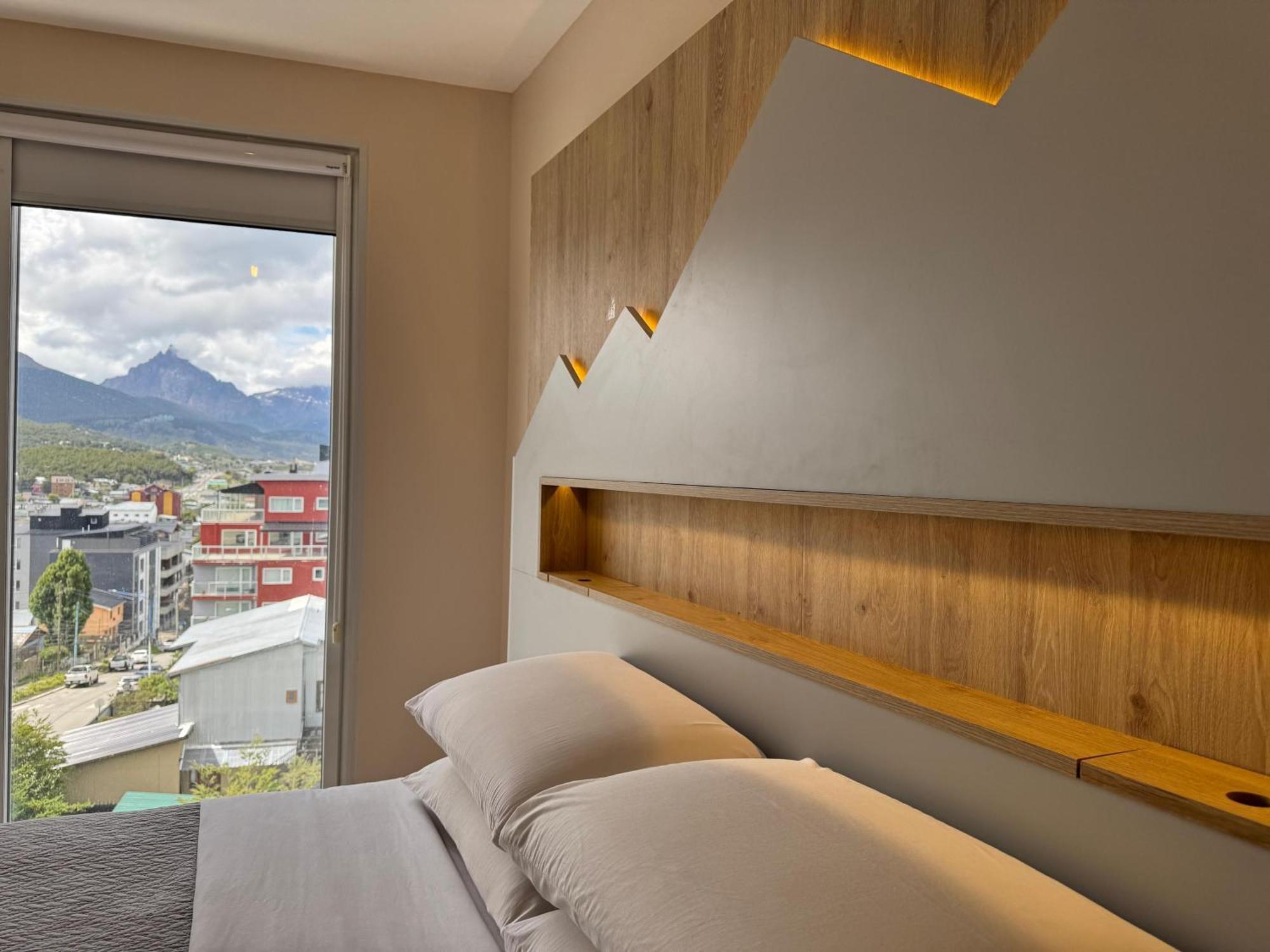 Infinity View Pent House I *
