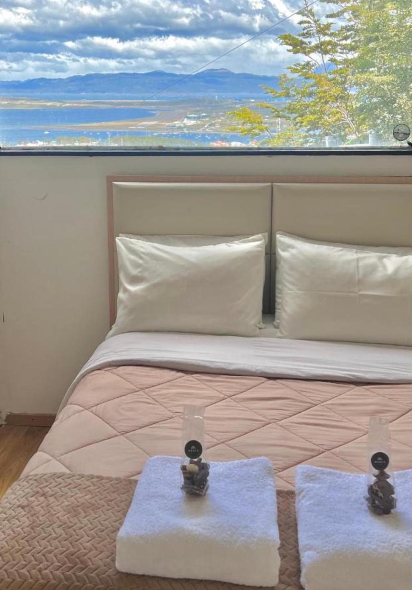 Casaaustral Tu Con Vista Unica De Toda La Ciudad Y El Canal Apartamento