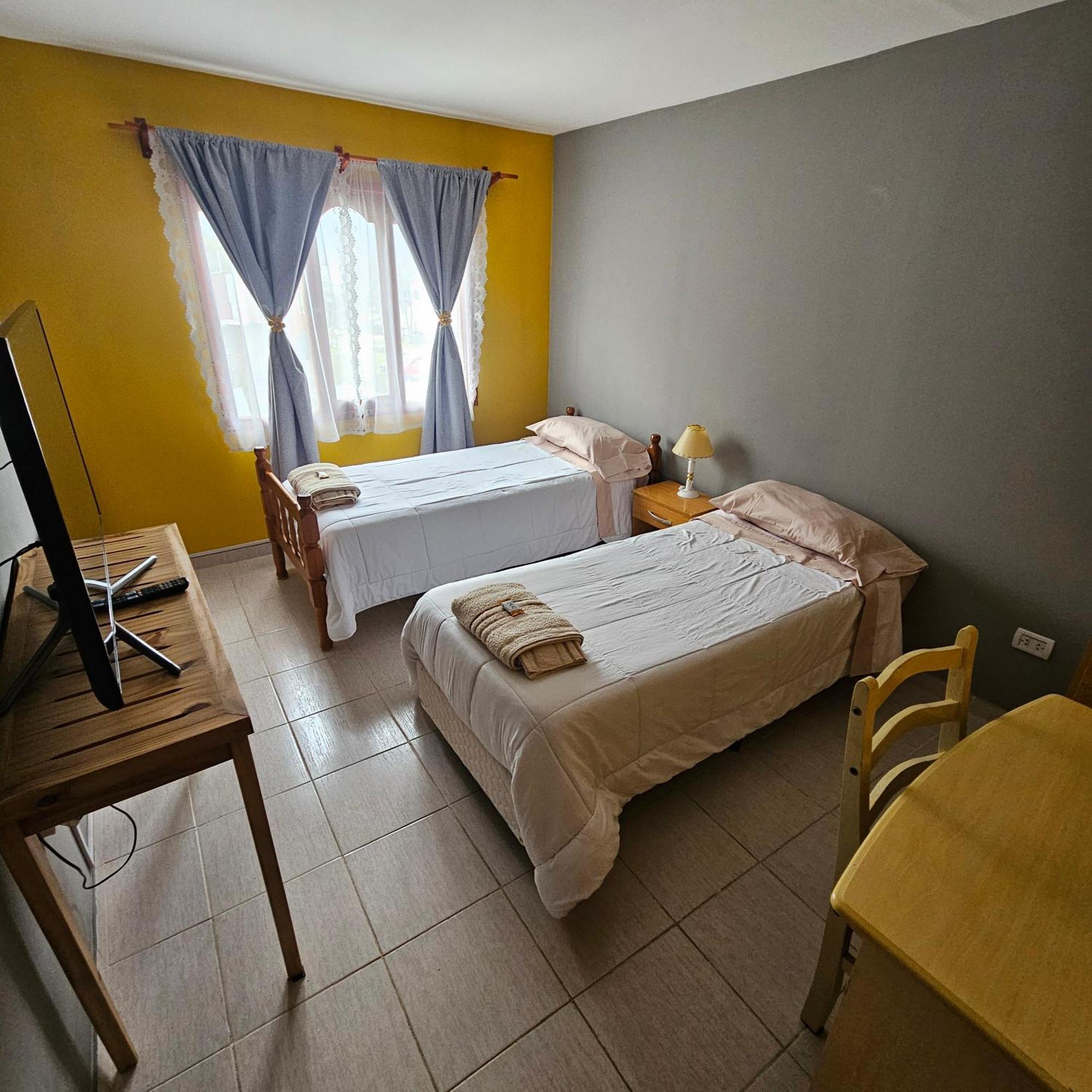 Casa De Familia Habitación en casa particular *