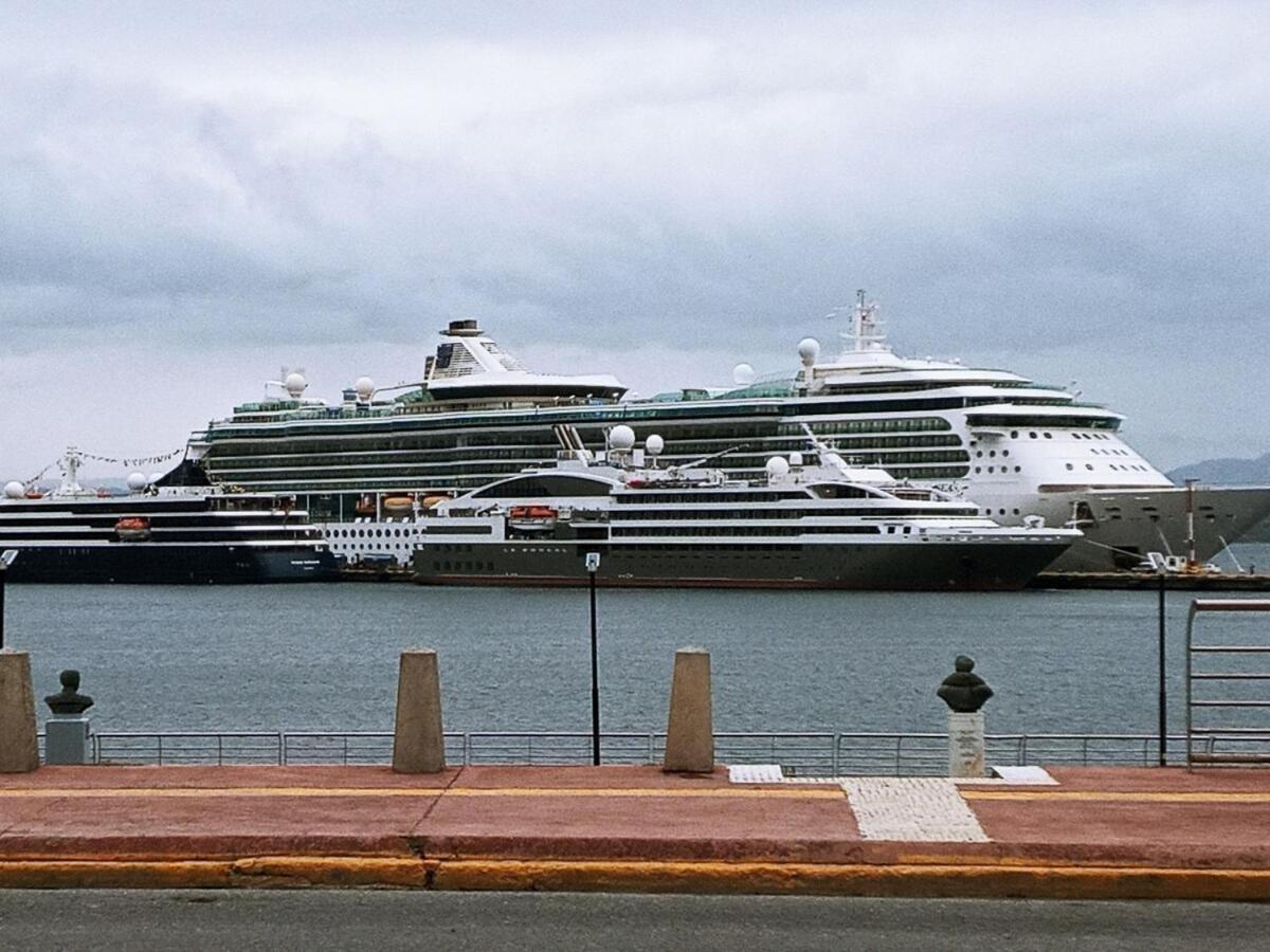 Glumax !! Departamentos Con Vista Al Canal Beagle!!!! * Ushuaia